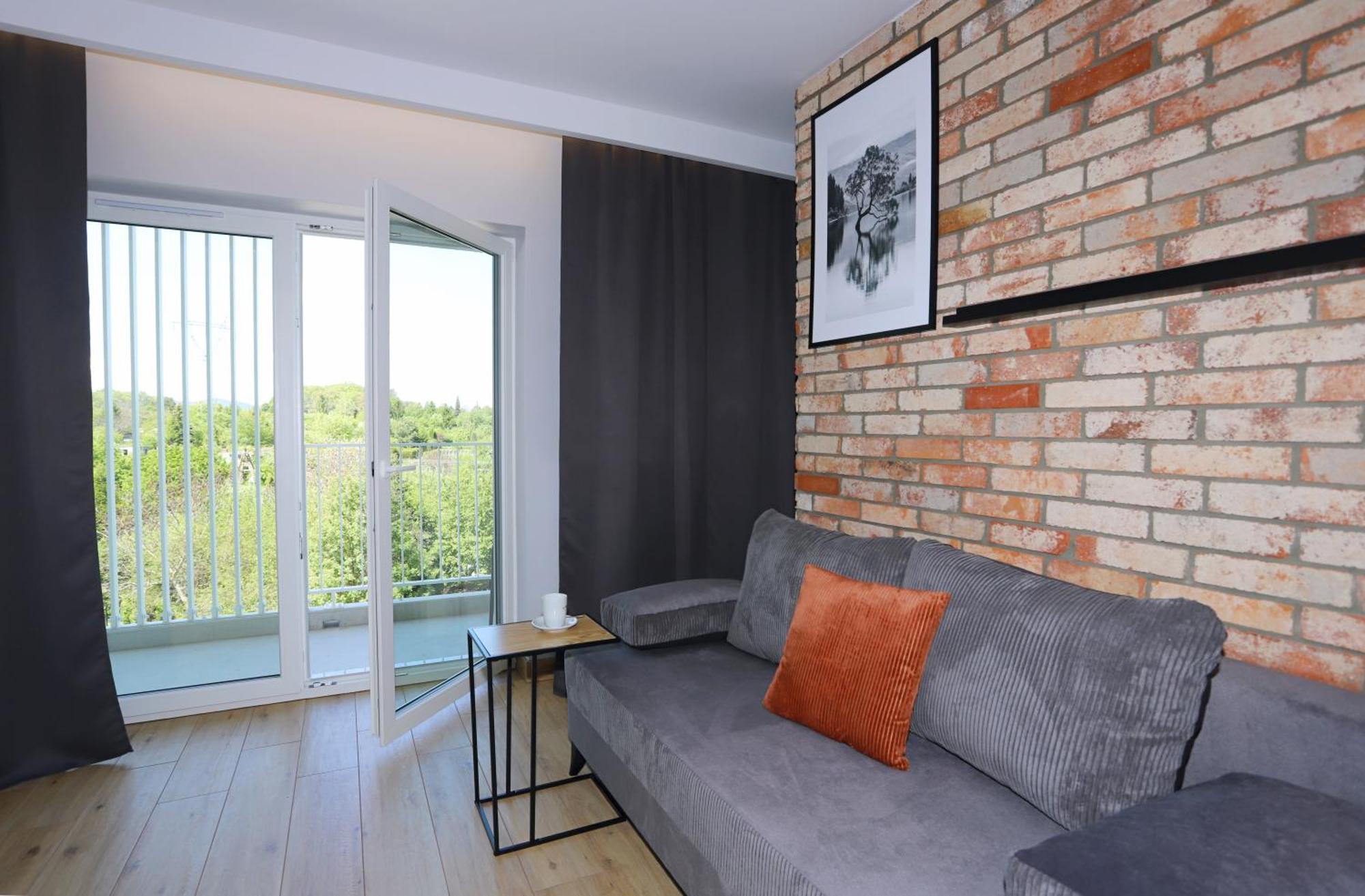 Apartament Zielone Podwale วาลบ์จิก ภายนอก รูปภาพ