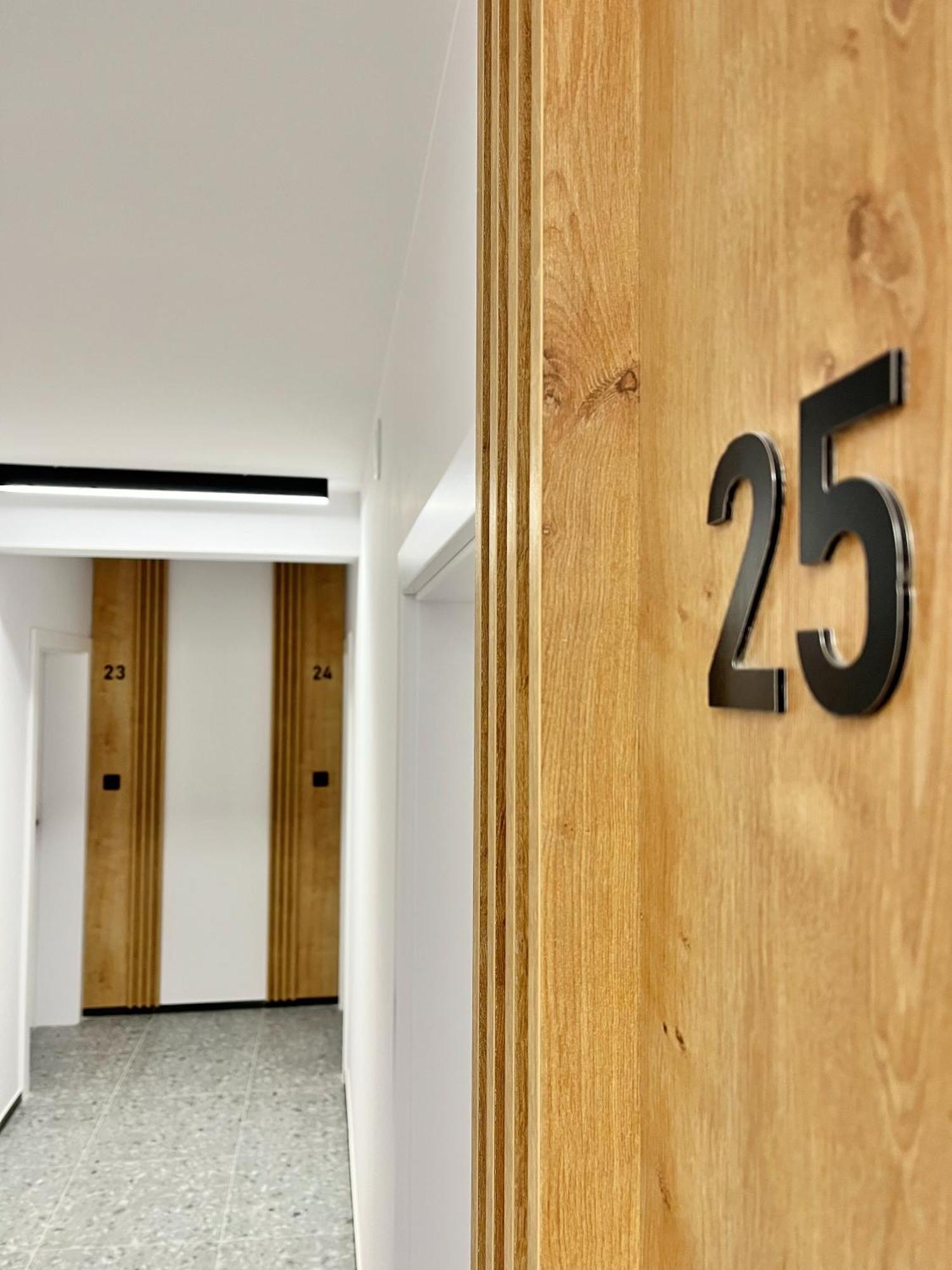 Apartament Zielone Podwale วาลบ์จิก ภายนอก รูปภาพ