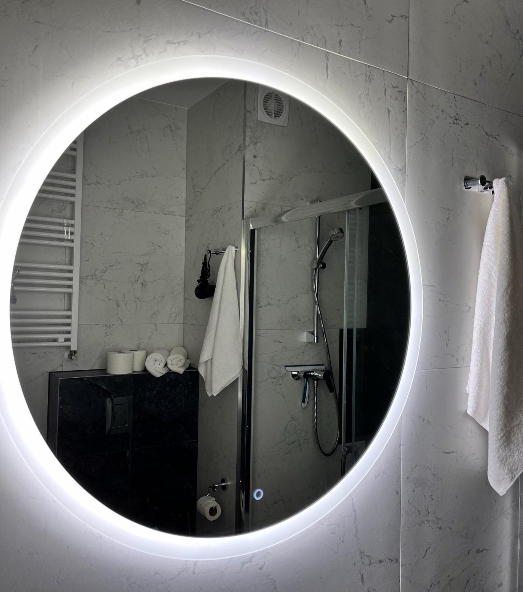 Apartament Zielone Podwale วาลบ์จิก ภายนอก รูปภาพ
